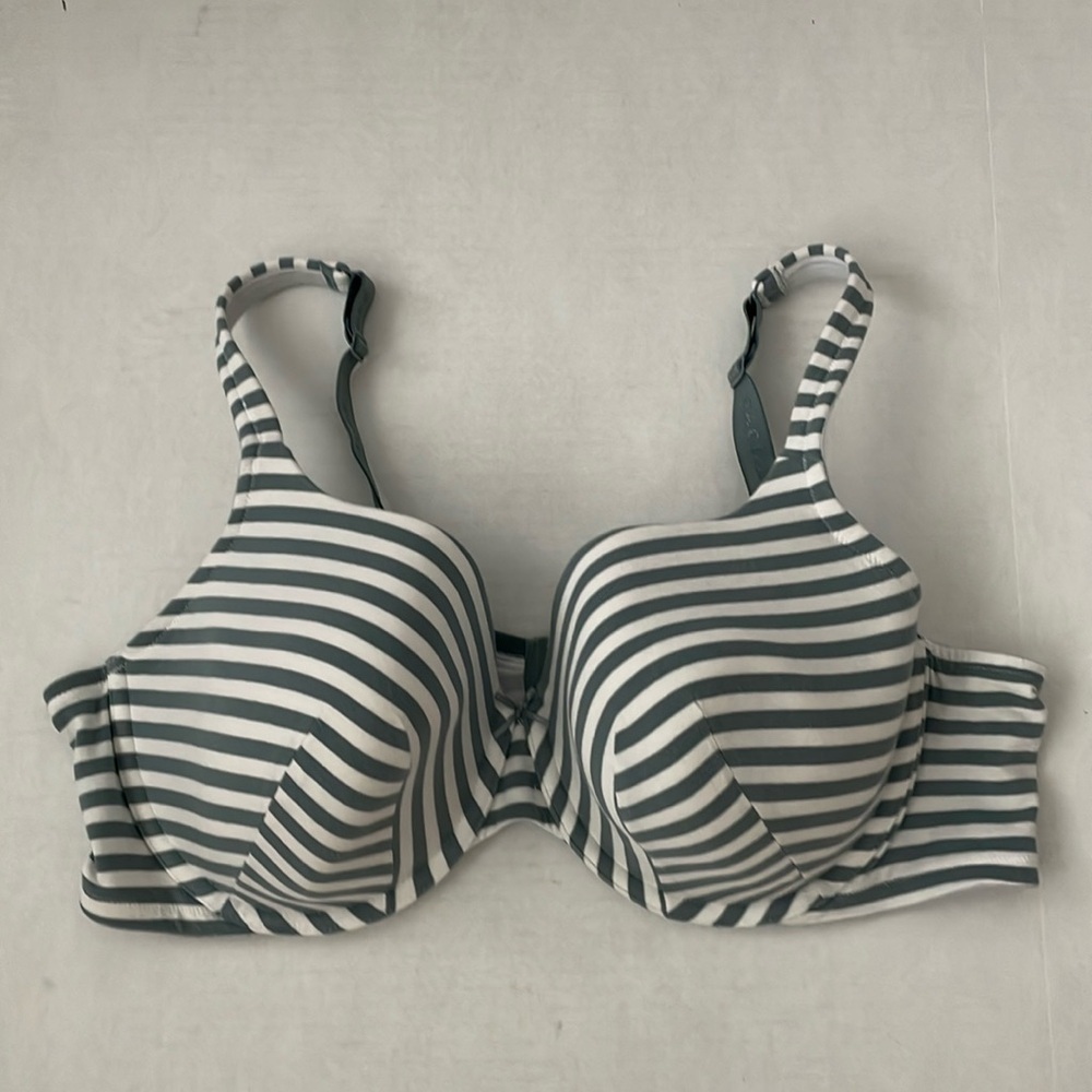 Cacique Lightly Lined TShirt Underwire Cotton Bra Gray White Stripe Size 46D